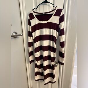 Old Navy Maroon and Cream Jersey knit Maternity Dress